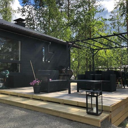 Kesaemoekki Tanela Villa Leppalahti Buitenkant foto